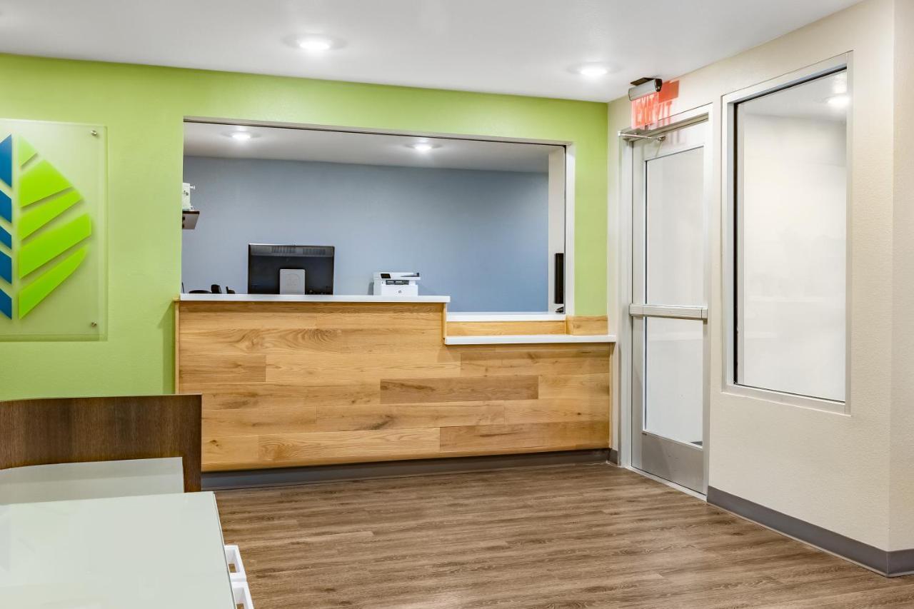 Woodspring Suites Toledo Maumee Exterior photo